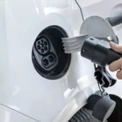 Norveç’te Elektrikli Araç Sayısı Benzinli Araçları Geride Bıraktı: Sürdürülebilir Ulaşımda Yeni Bir Dönem