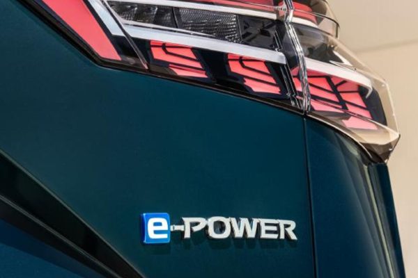 Yeni Nesil Hibrit Motor Tanıtıldı: Tek Depoyla 1200 Kilometre Menzil!